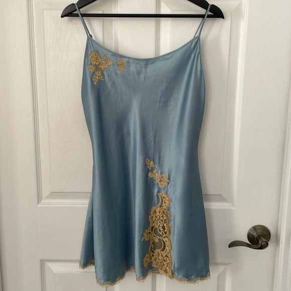 Victoria’s Secret women’s blue vintage slip dress - Picture 2 of 6